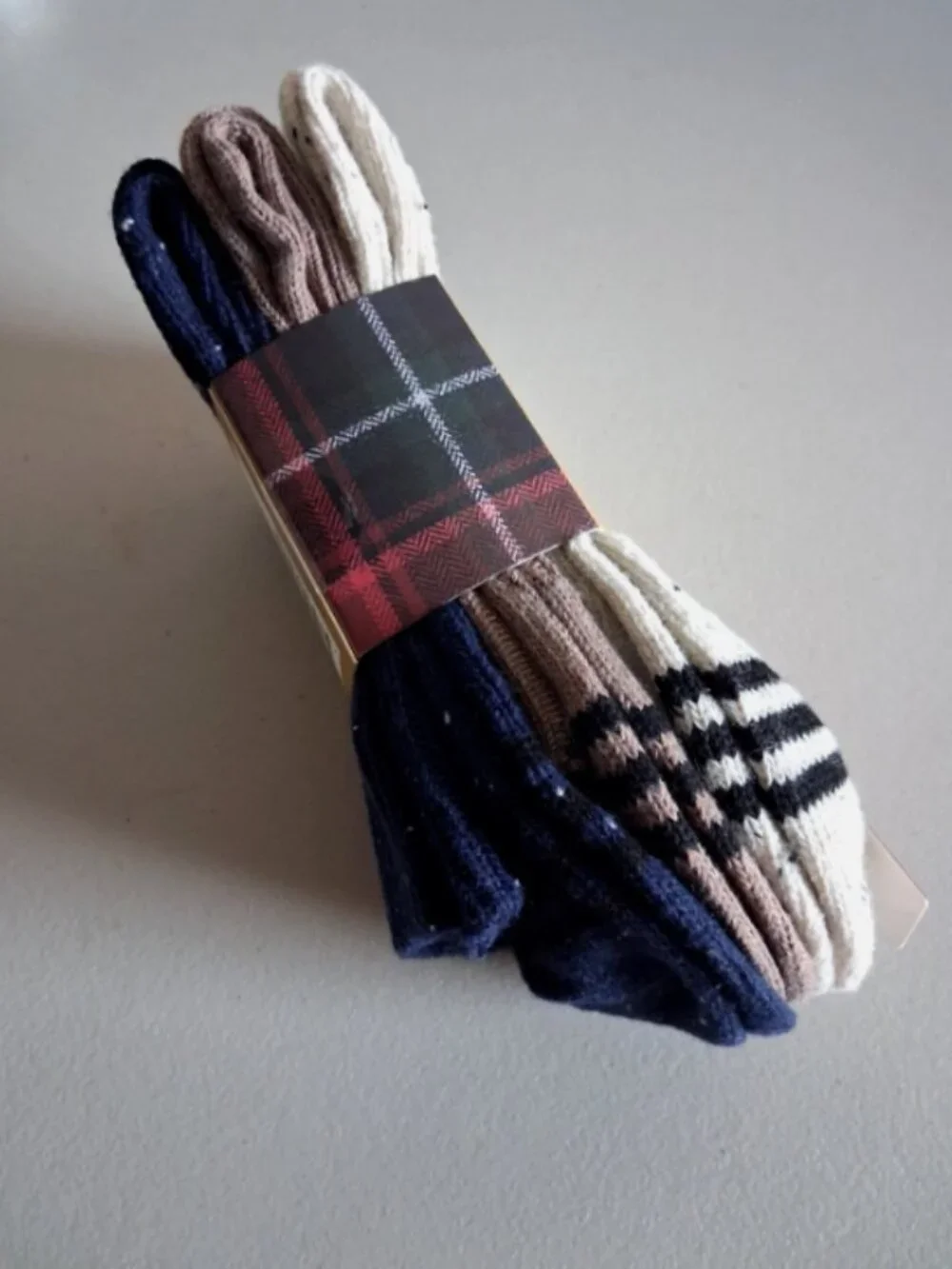 Eddie Bauer Midweight Comfort Mid Crew Socks 3 Pair Mens Size 7-12 Multicolor